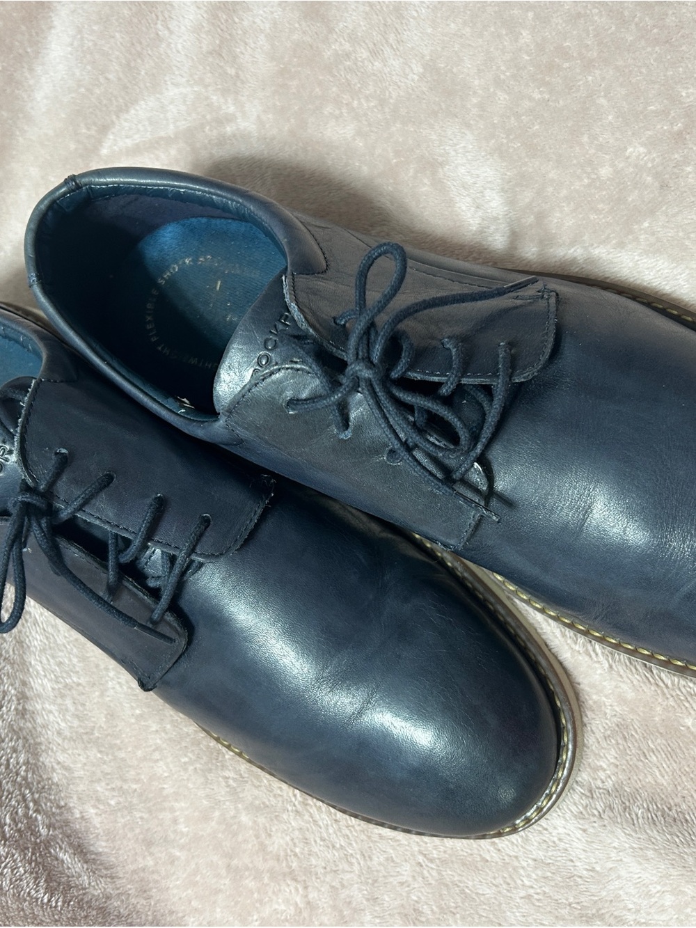 Men's Rockport Navy Leather Derby Shoes - Sleek Lace-Up Dress Shoes